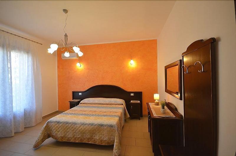 Baia Santa Margherita B&B カステッルッツォ エクステリア 写真