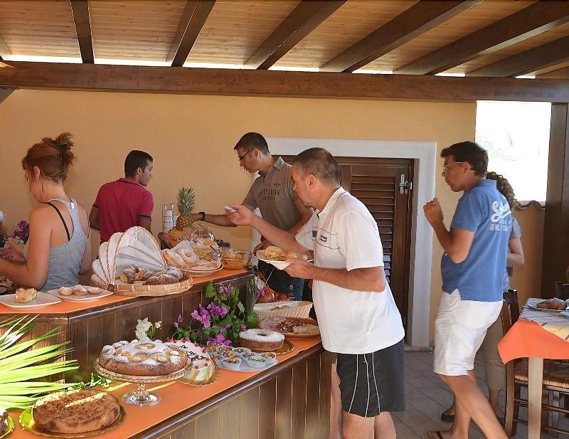Baia Santa Margherita B&B カステッルッツォ エクステリア 写真
