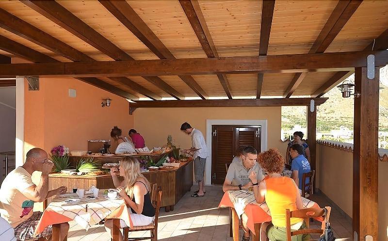 Baia Santa Margherita B&B カステッルッツォ エクステリア 写真