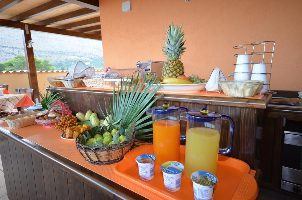 Baia Santa Margherita B&B カステッルッツォ エクステリア 写真
